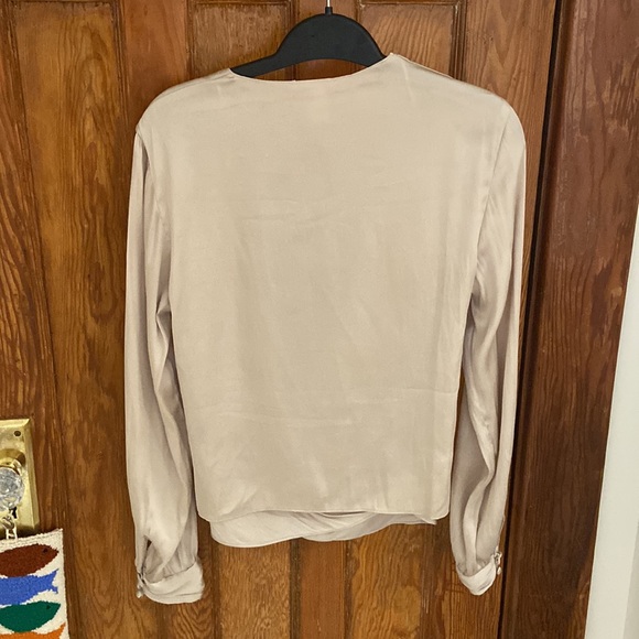 H&M champagne crossover blouse - Picture 4 of 5